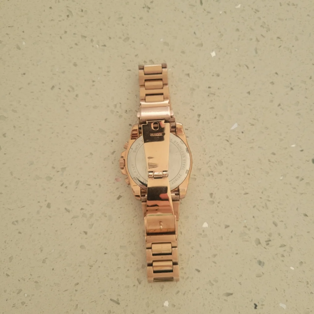 Watch - Picture 3 of 3